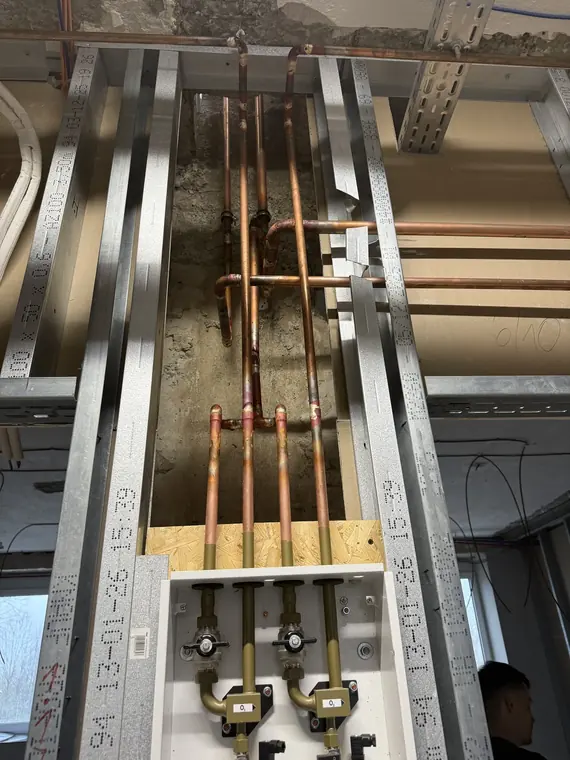 Rekonstrukce vnitřních prostor monobloku AE — 2
