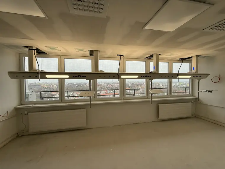 Nové Zámky University Hospital — metabolic ICU — 3